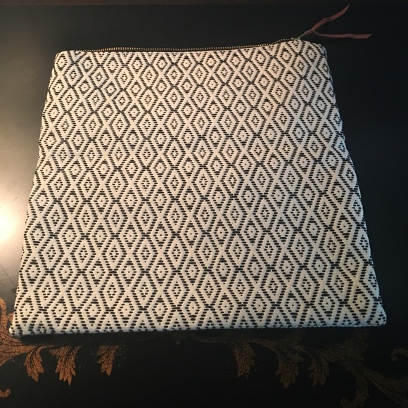 🏺Tribe Alive Clutch🏺 - Picture 3 of 5