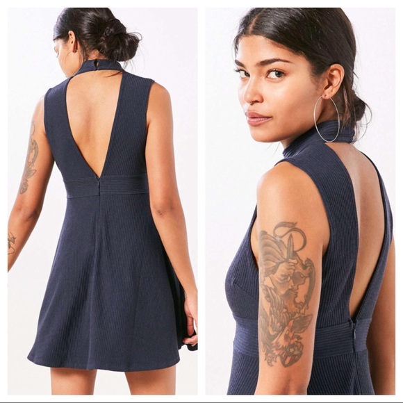 Urban Outfitters Danni Keyhole Mockneck Mini Dress - Picture 2 of 3