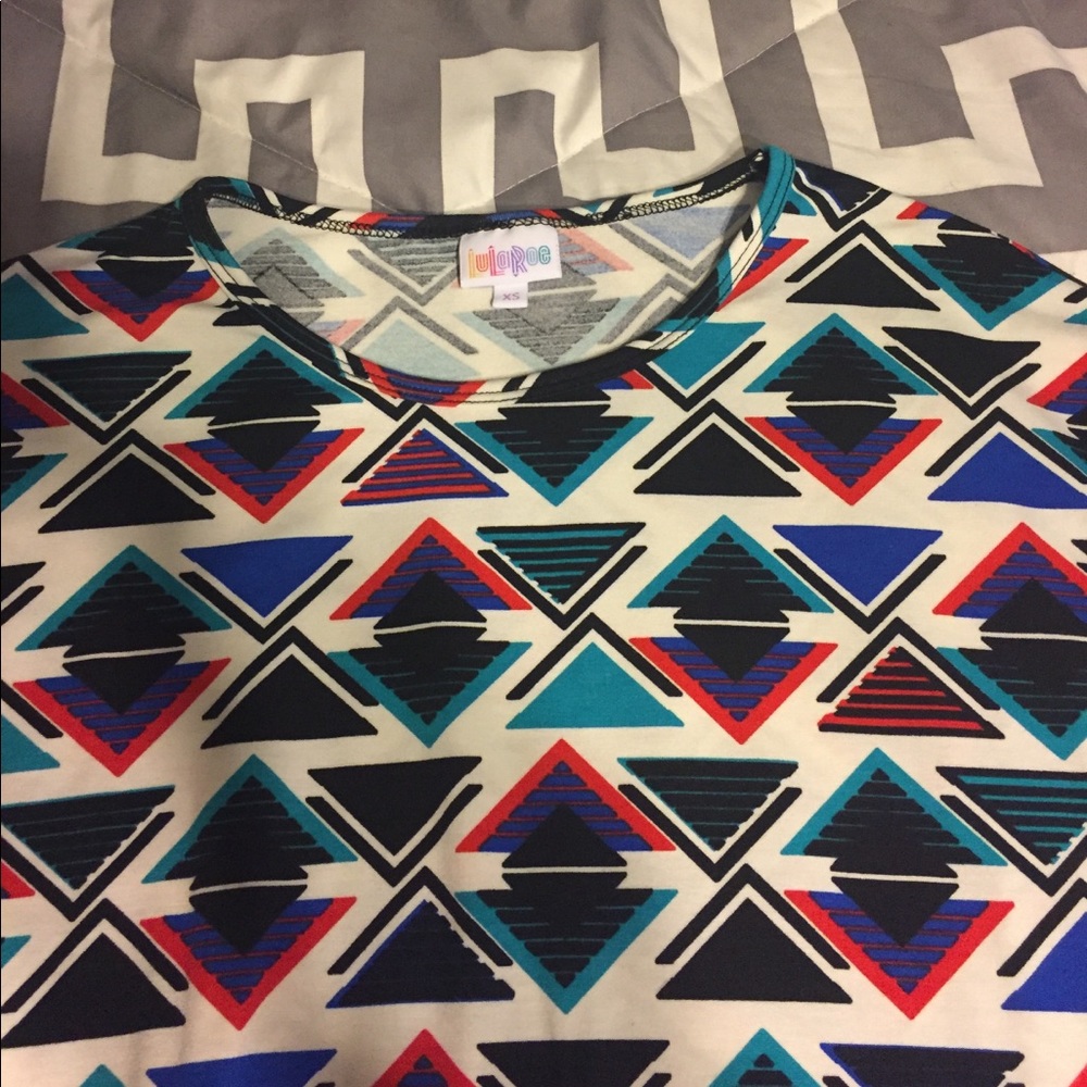 Lularoe shirt sleeves high low top