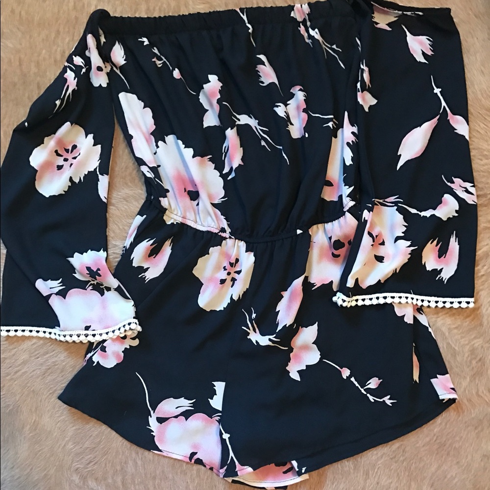 Caramela floral romper😍