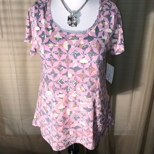 BNWT Lularoe Classic Tee