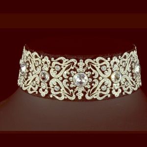 Glam choker