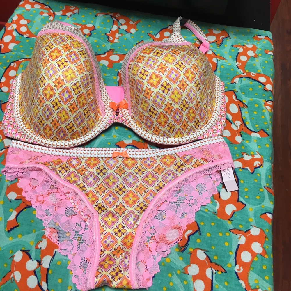 Victoria's Secret bra & panty 36DD & XS