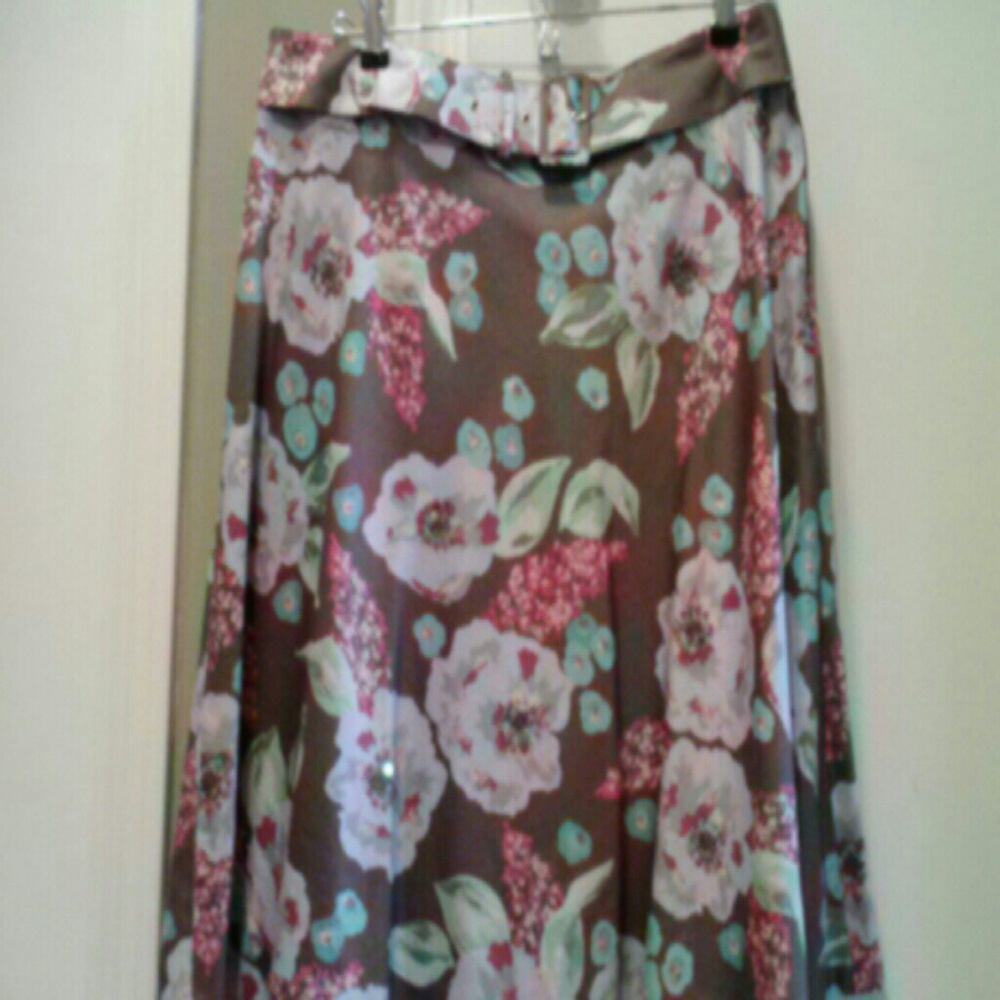 Context Floral skirt, soo many compliments