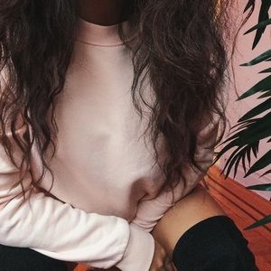 Baby pink crew neck sweatshirt