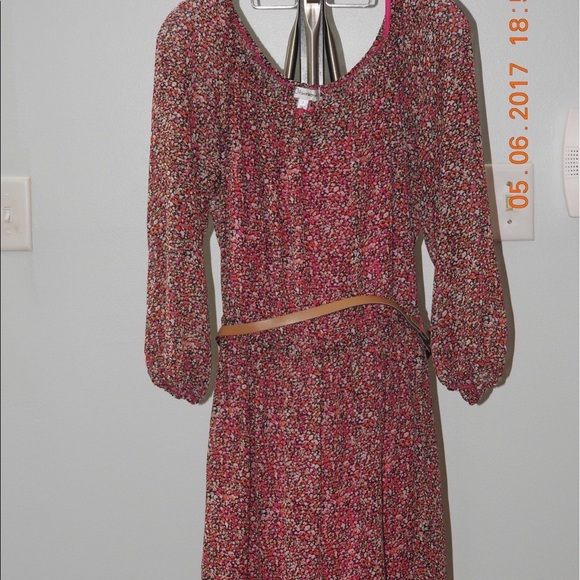 Clothes - Picture 1 of 1