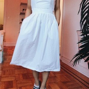 White summer dress w knot in back