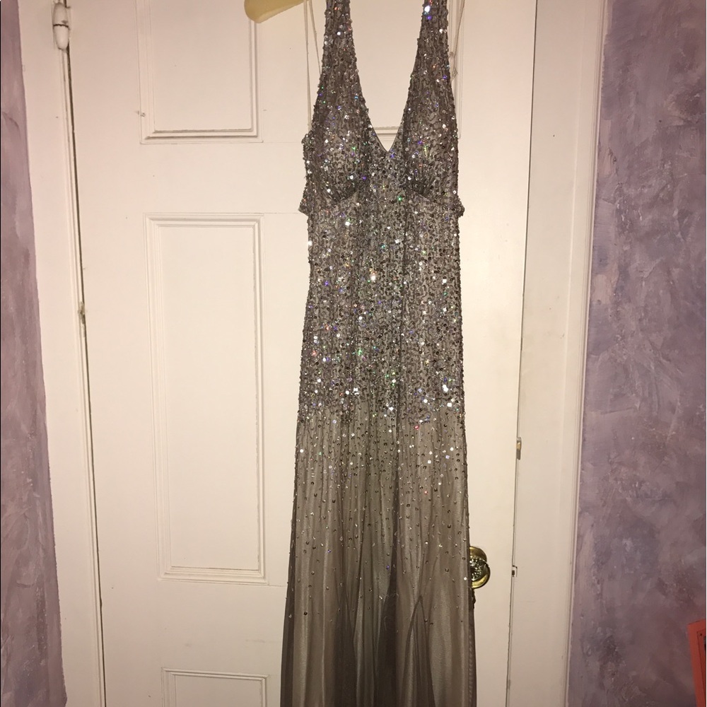 Sequined Halter (adjustable) Long Prom Dress 💃🏻