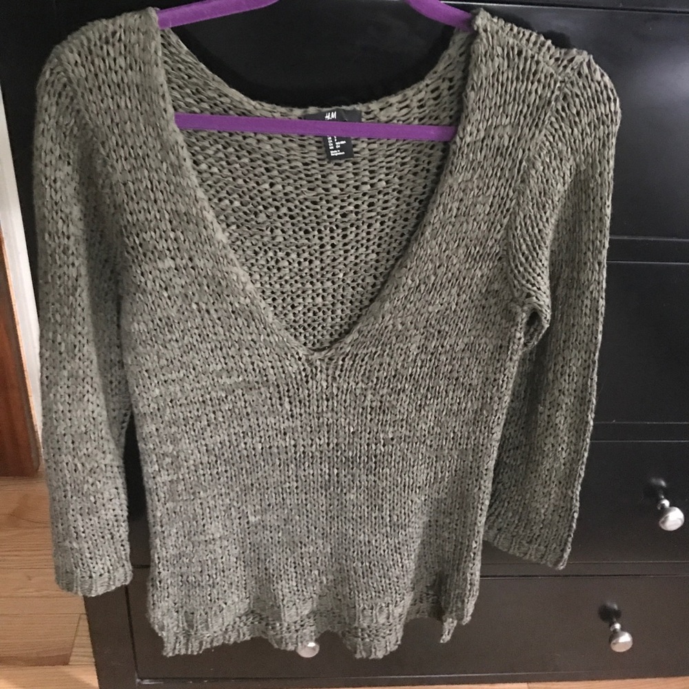 Long sleeve light sweater
