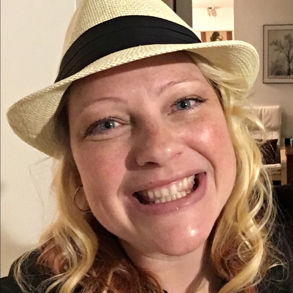 Meet your Posher, Jennifer