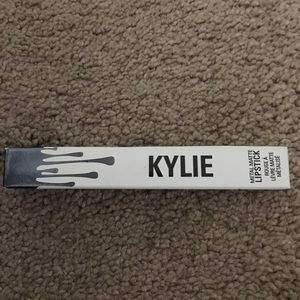 Kylie Cosmetics Makeup - Kylie Cosmrtics Metal Matte Lipstick Kylie Cosmetics Makeup - Kylie Cosmrtics Metal Matte Lipstick