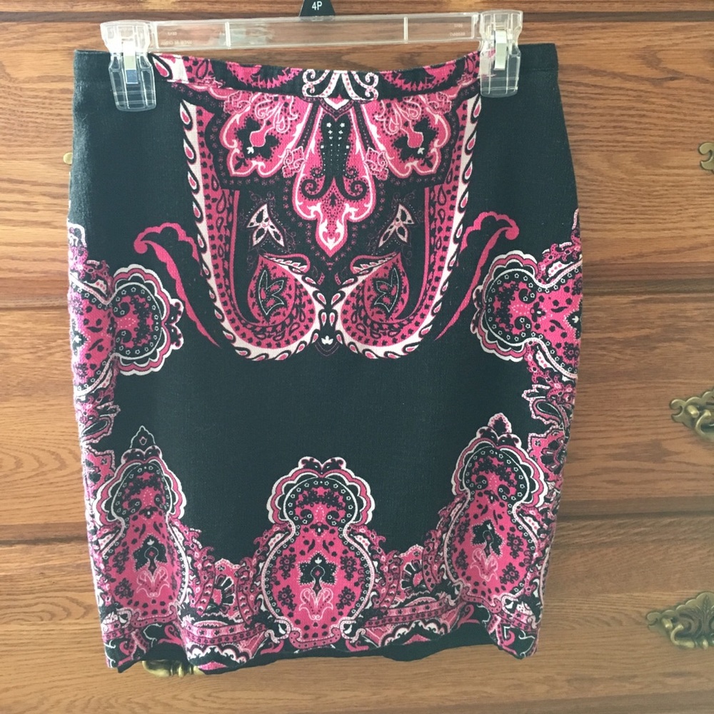 INC size 6 Skirt REDUCED back zip and slit