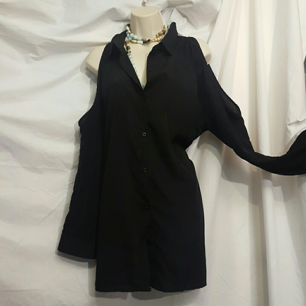 Cold shoulder long sleeve blouse