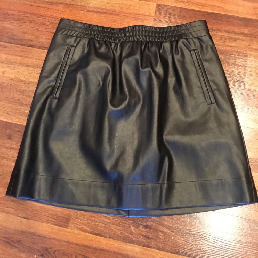 Loft imitation leather skirt with pockets