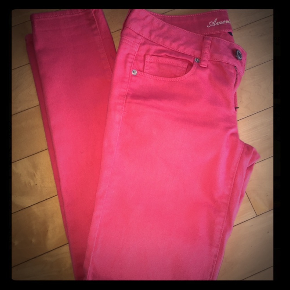 American Eagle size 6 stretch "coral" skinny jeans
