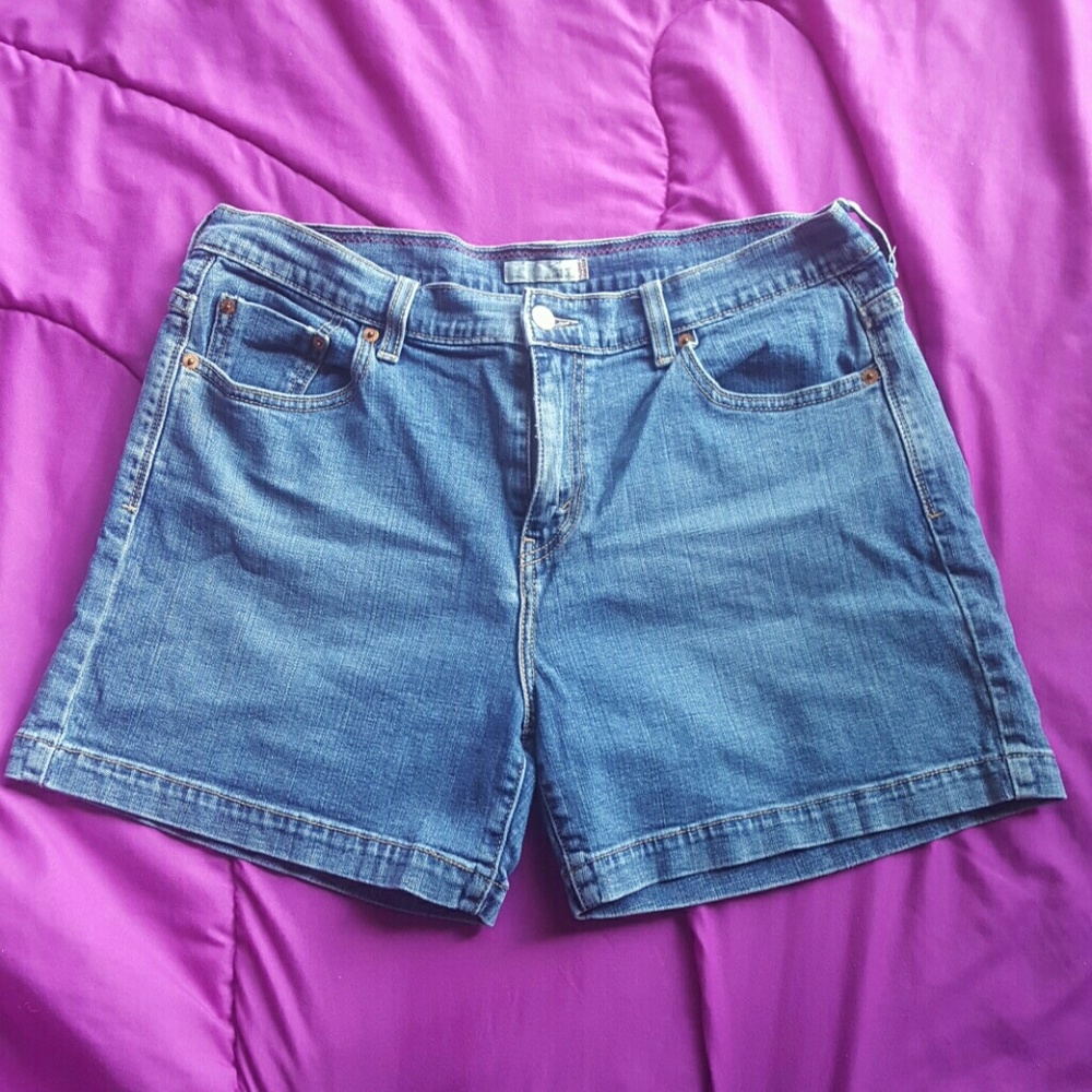 Levi's 515 Shorts
