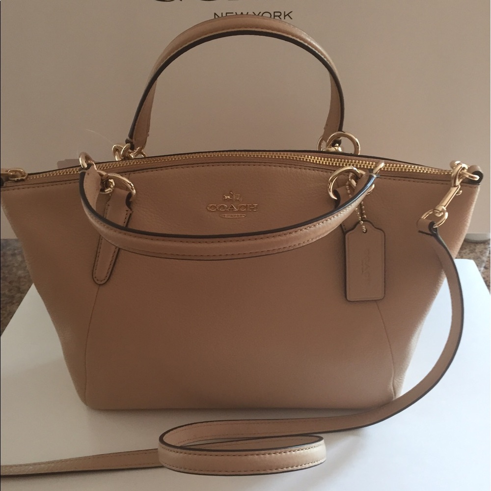 PRICE FIRM Coach Kelsey Crossbody