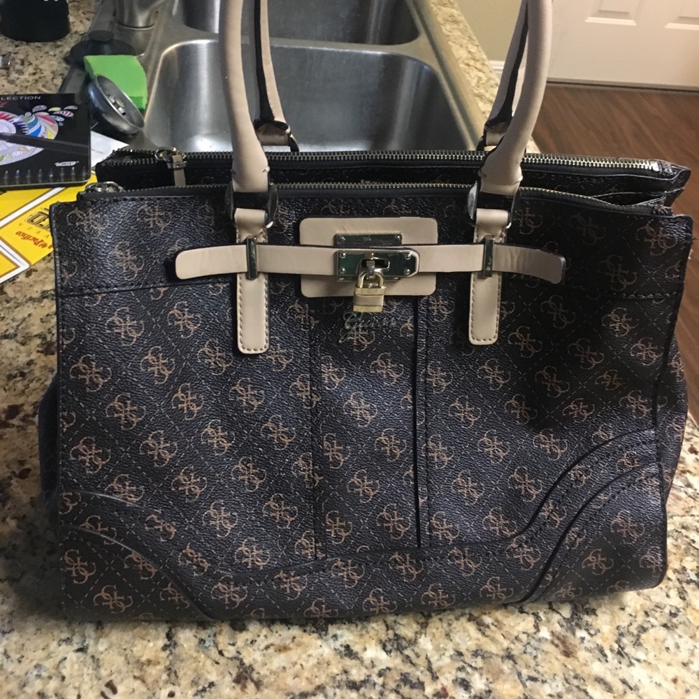 Guess purse