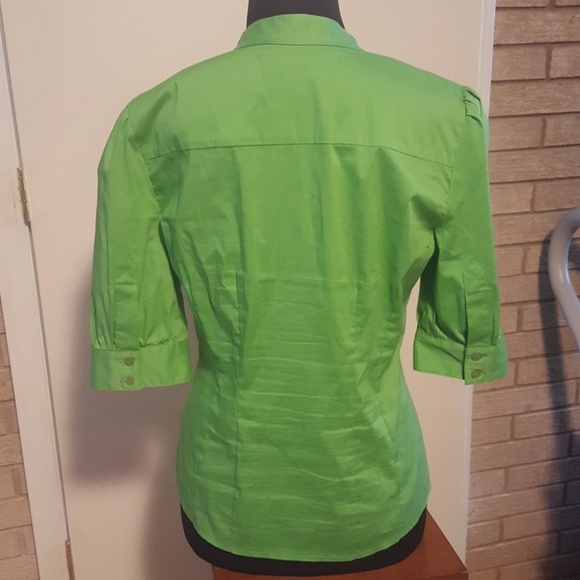 Vibrant green button down blouse by Bebe - Picture 3 of 3