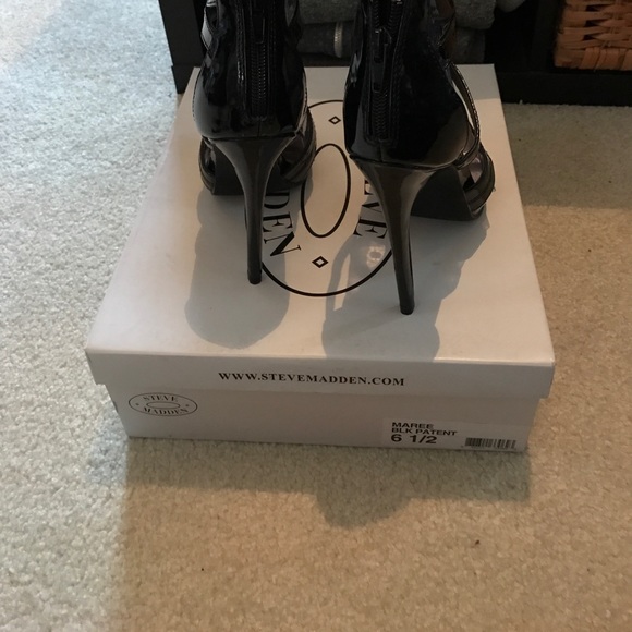 Steve Madden Stiletto Strappy Sandal - Picture 3 of 3
