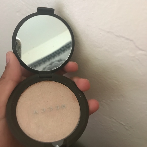 Becca shimmering skin perfect Pressed highlighter - Picture 2 of 3