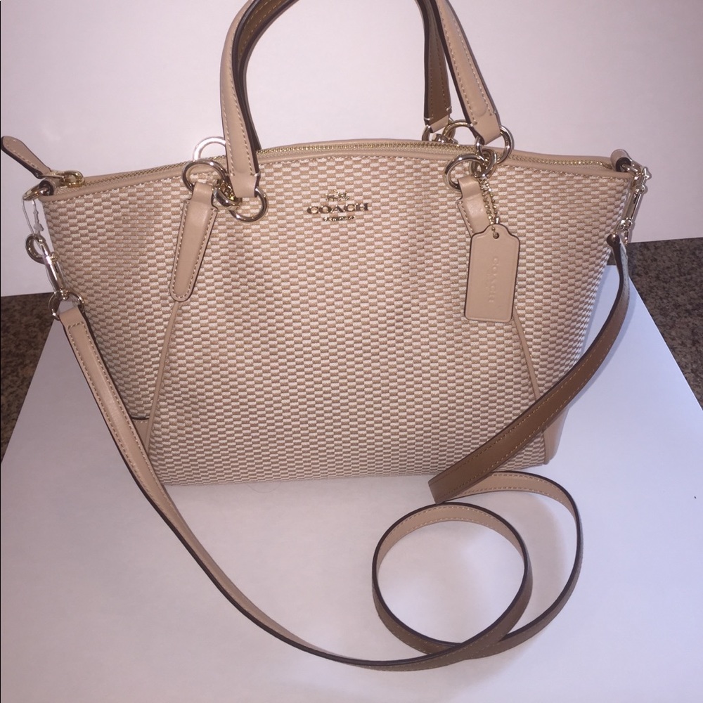PRICE FIRM Coach Kelsey jacquard Crossbody