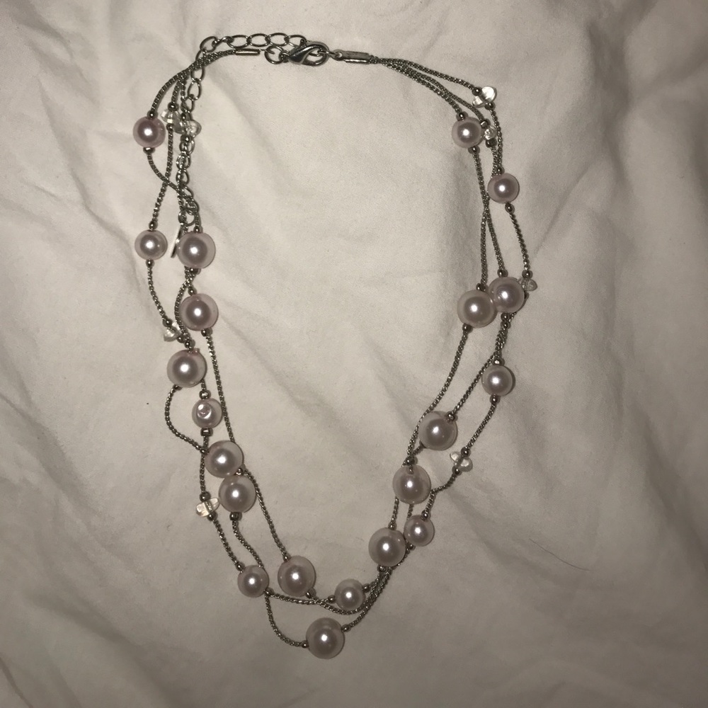 Layered pearl necklace!