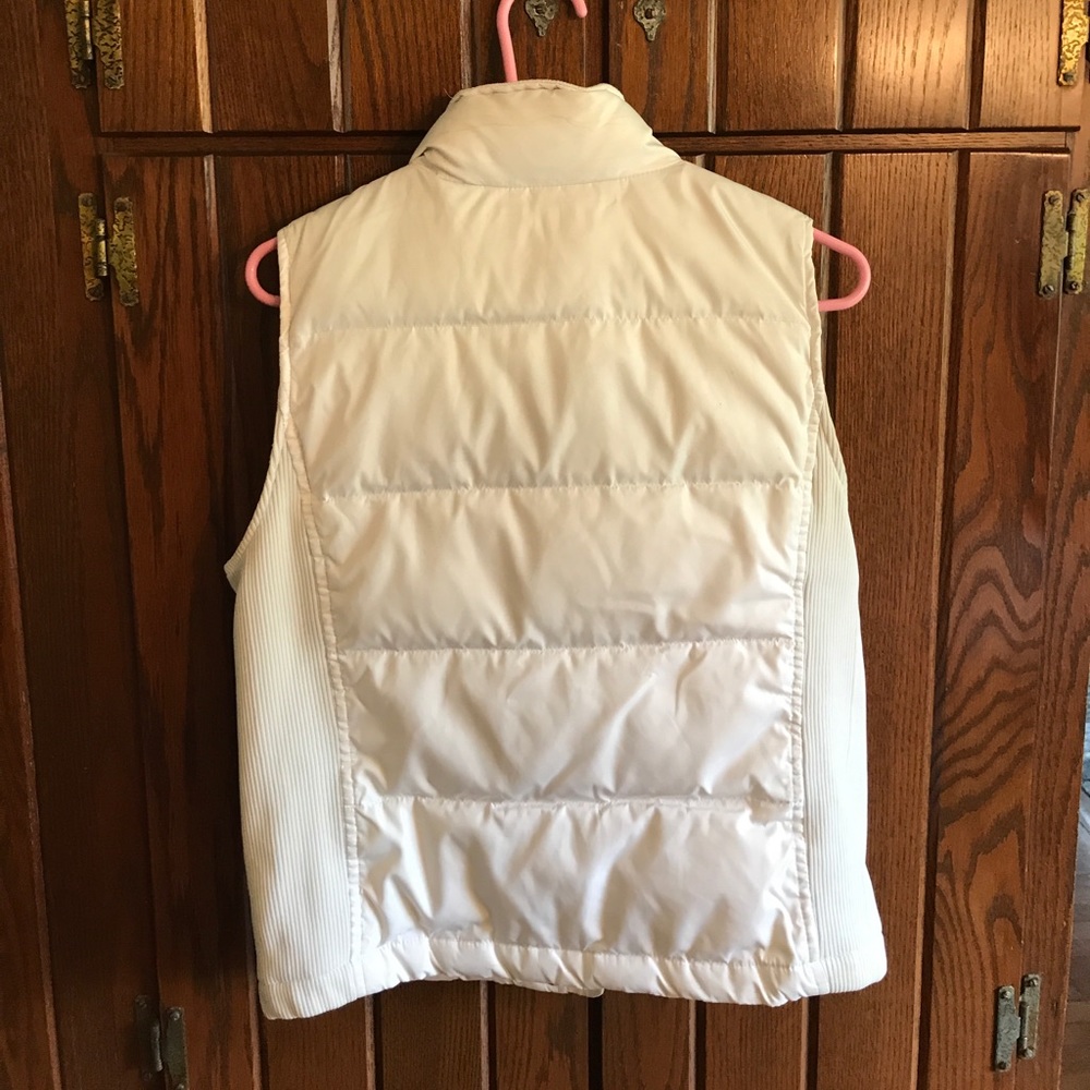 GAP vest. - Picture 2 of 3