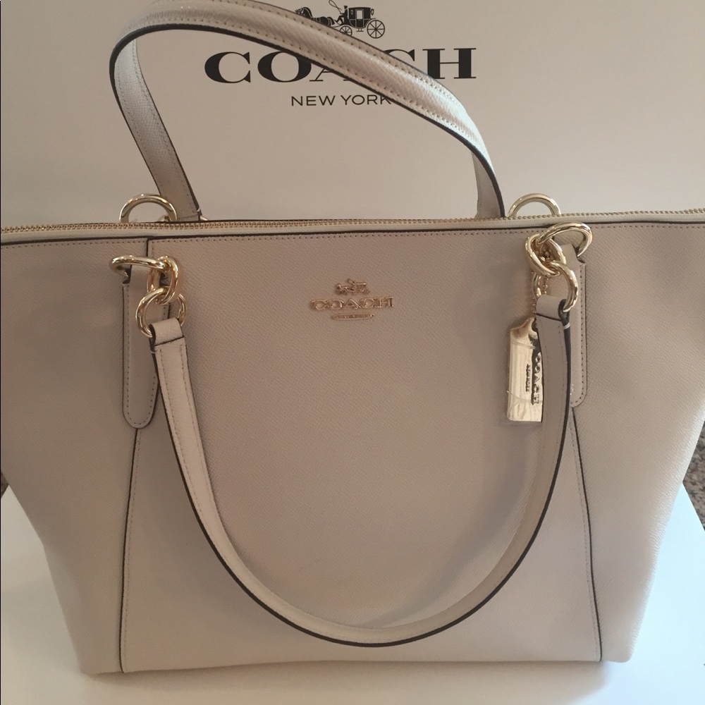 Price FIRM Coach Ava Tote Color is Chalk