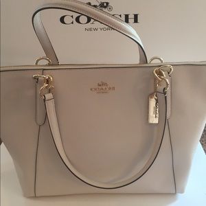 Price FIRM Coach Ava Tote Color is Chalk
