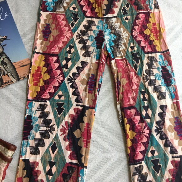 PRINTED FLARE STRETCH PANTS - Picture 2 of 5