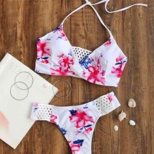 Frankie's Bikini's LOOK ALIKE