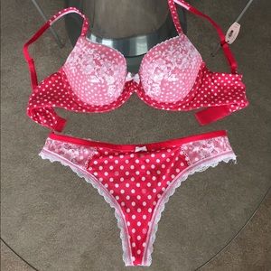 ❤️Ultra Soft Body by Victoria Polka Dot VS Set❤️