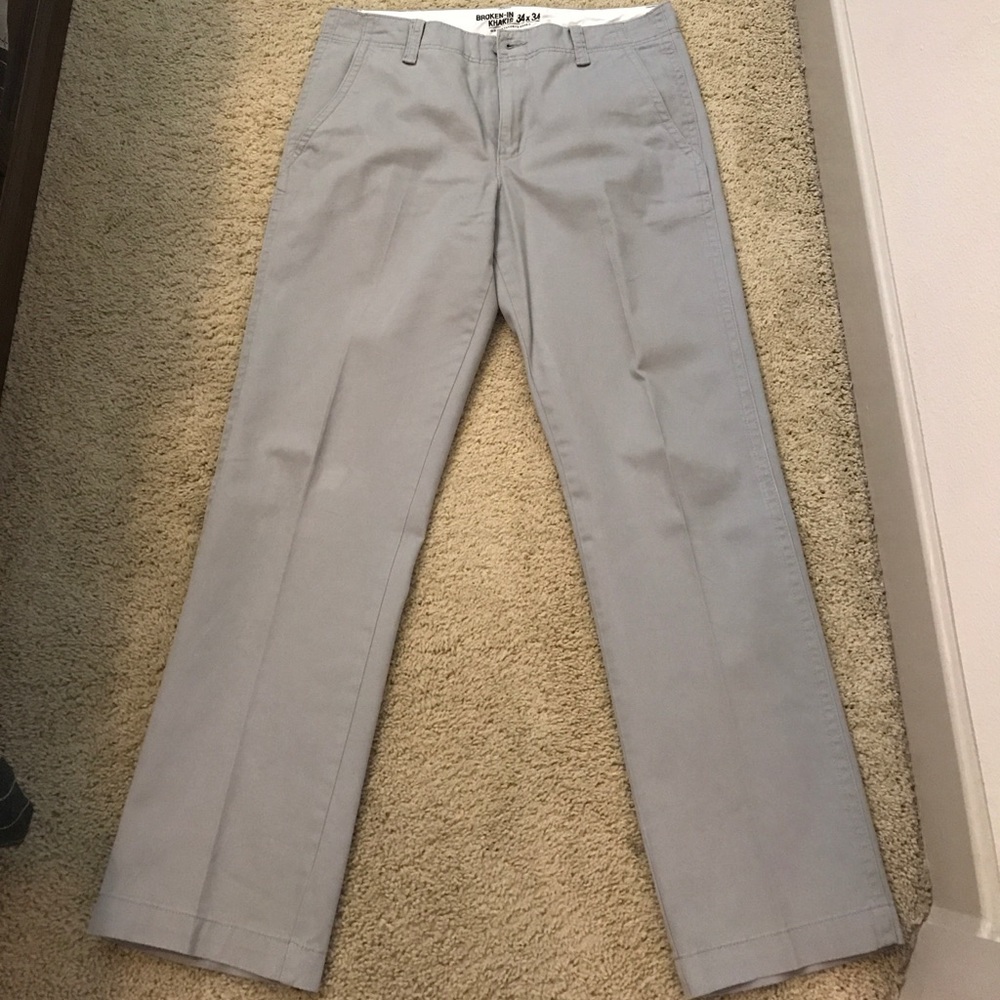 Men's Old Navy broken in khakis 34x34
