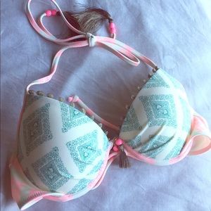 NEVER WORN VS SWIM TOP💗