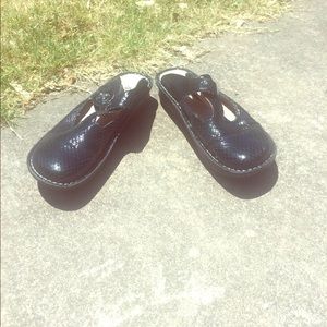 Black Alegria Clogs