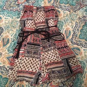 Sleeveless patterned romper
