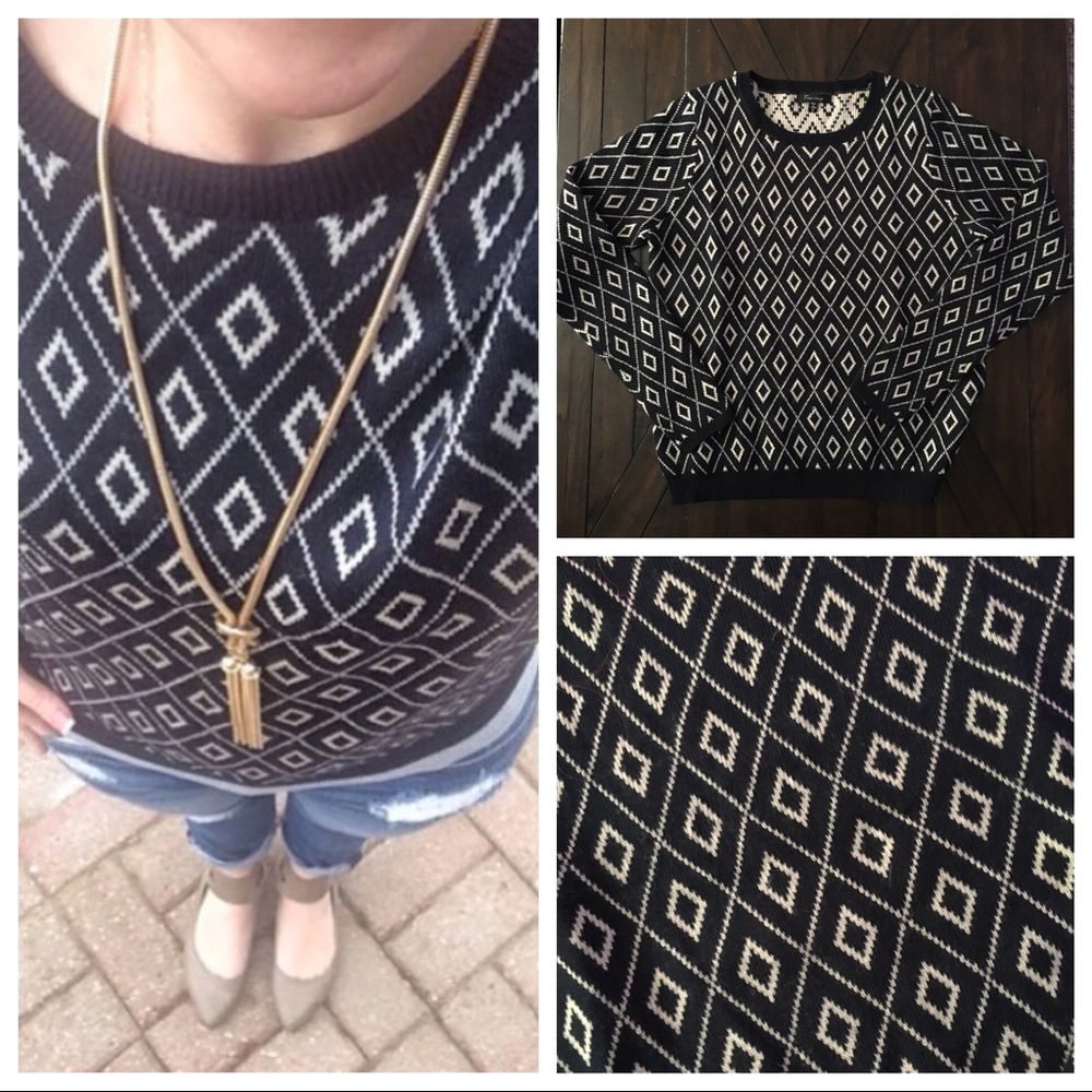 ❄️ Winter Purge! Navy/White Argyle Print Sweater