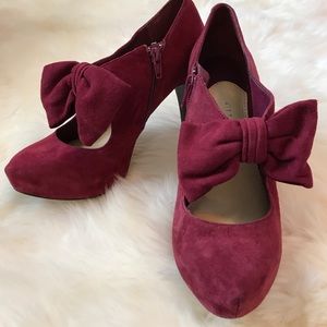 Gianni Bini suede heels