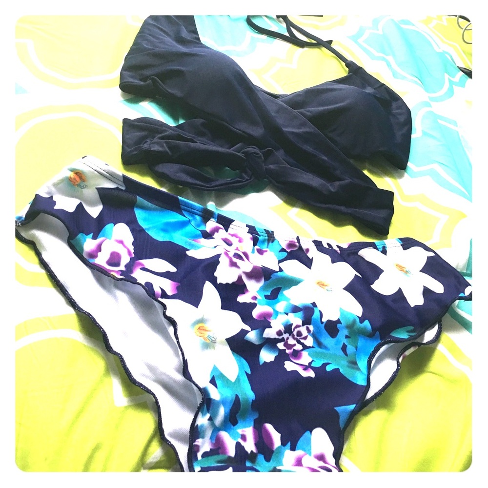 Floral print bathing suit NWOT