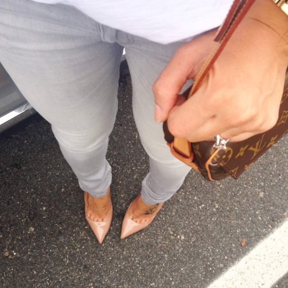 H& M gray skinny jeans