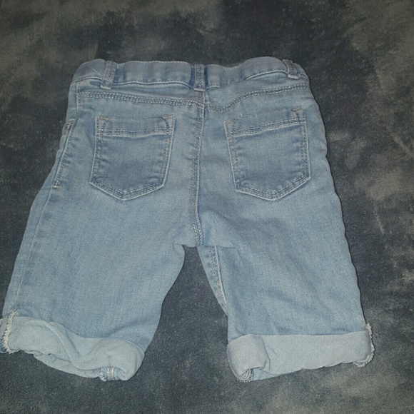 OLD NAVY TODDLER DENIM BERMUDAS SIZE 3T - Picture 2 of 4