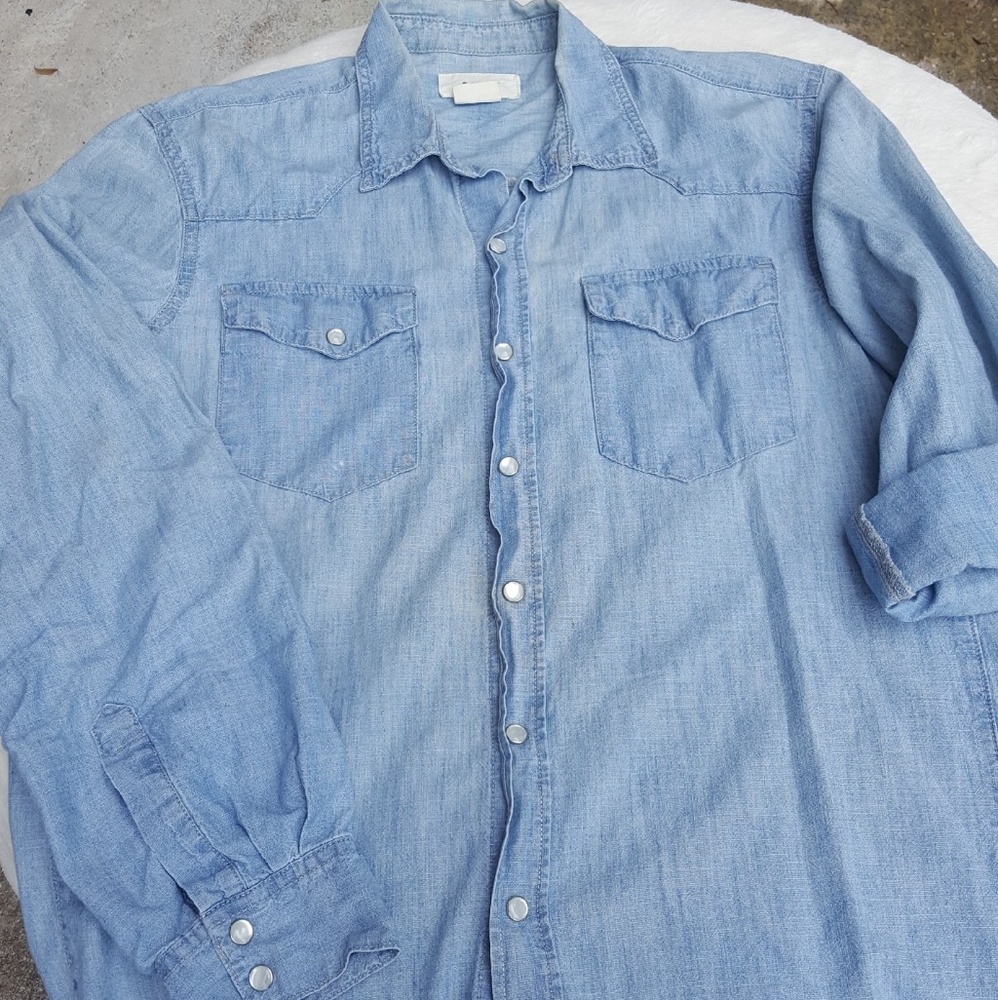 H&M Chambray button down