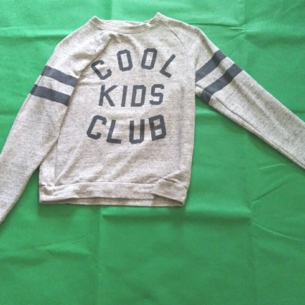 Long sleeve cool kids sweater.