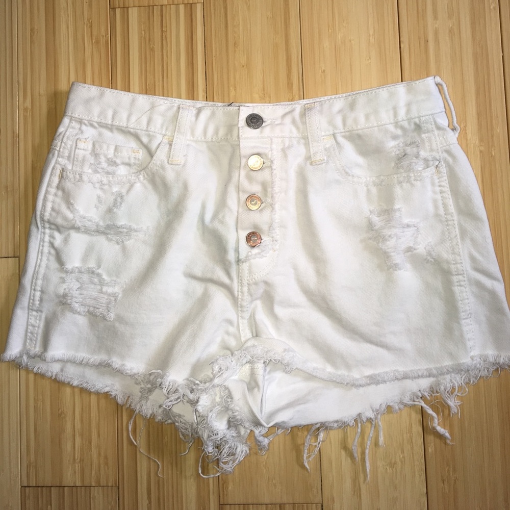 White denim shorts- Hollis tee