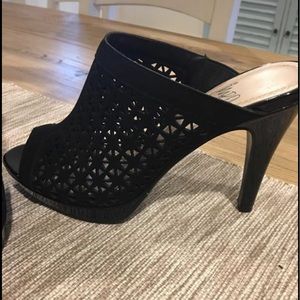 Women's black heels