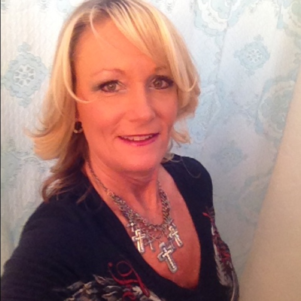 Meet your Posher, Suzanne