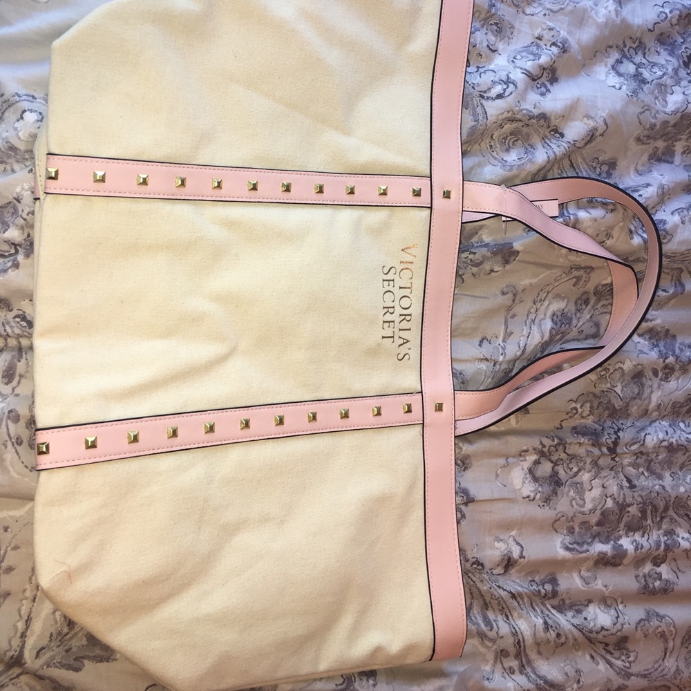 Brand-new Victoria's Secret tote