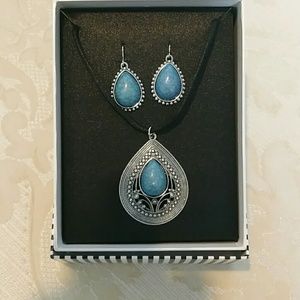 Necklace & earrings