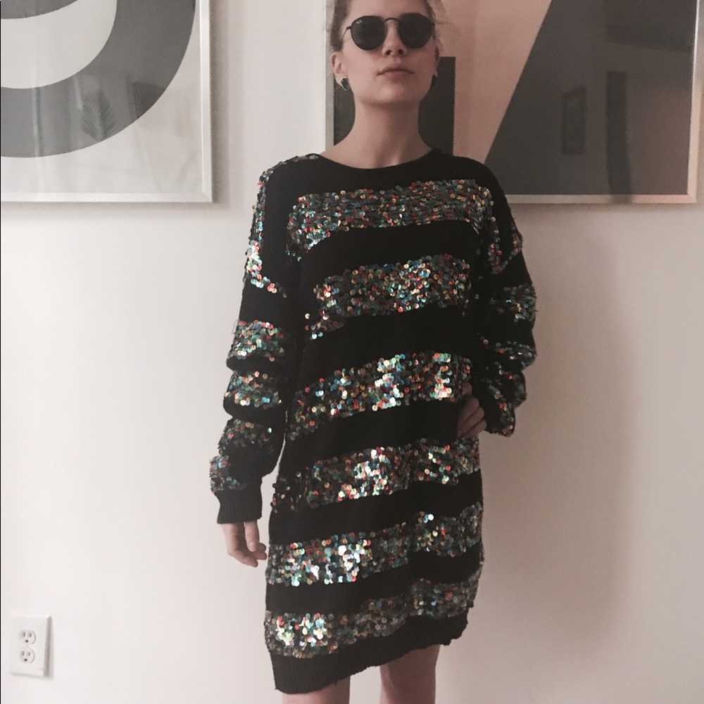Rare vintage avant-garde sweater/ S/M/L w/ sequins